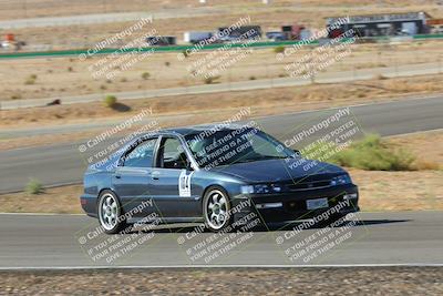 media/Oct-01-2022-Team Topak Racing (Sat) [[f860fb51be]]/2-Inter Low 2/session 1 turn 3/